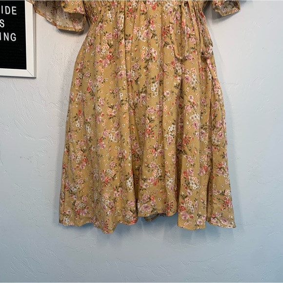 Camellia Brown V Neck Mini Floral Dress W/ Side Ties Size Large - Picture 4 of 12